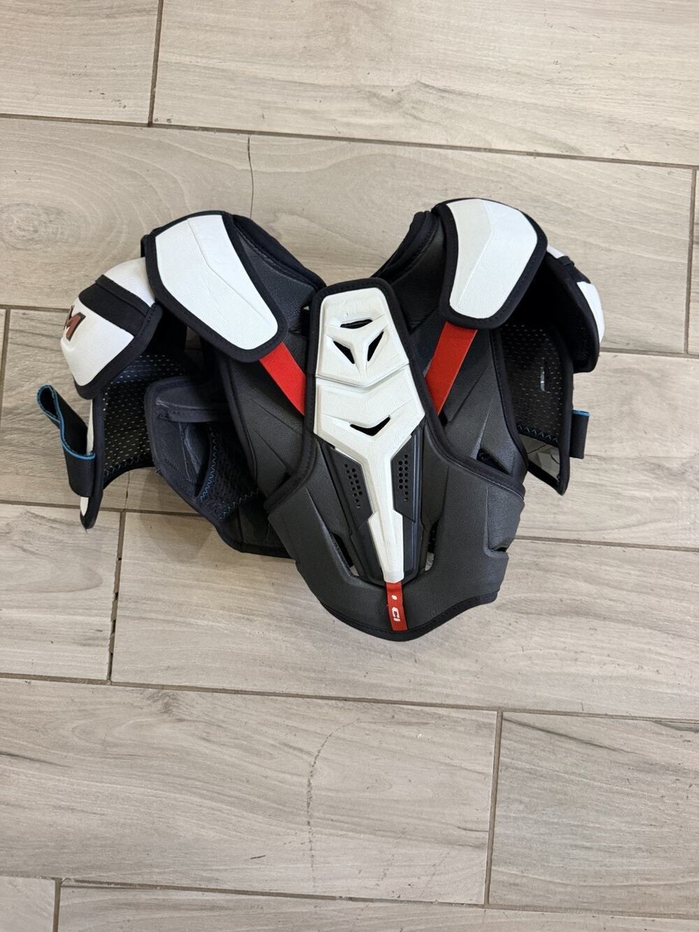 CCM Hockey Shoulder Pads Chest Protector Youth JR Large